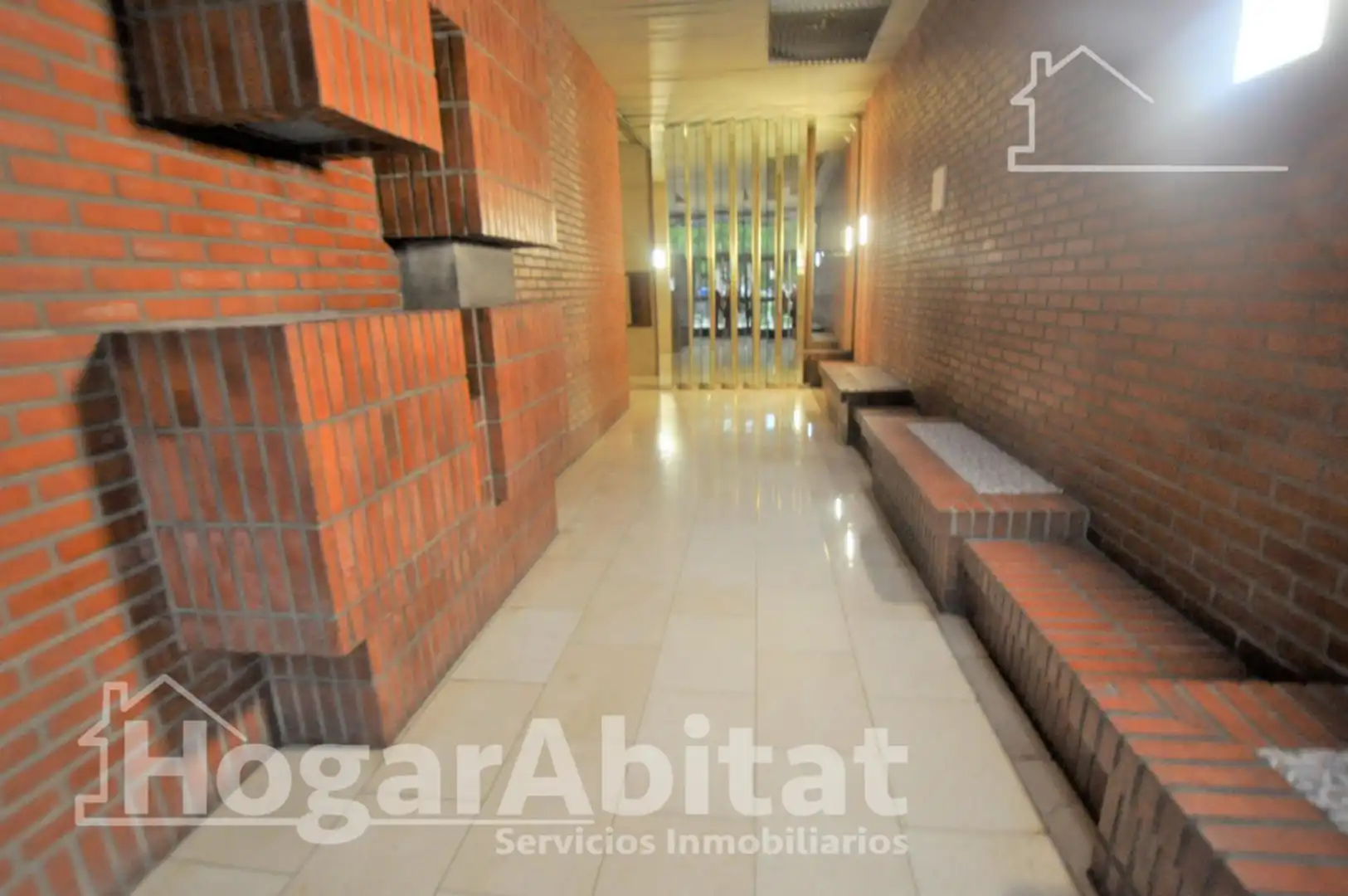 Flat for sale in Valencia  with Air Conditioner, Heating and Furnished