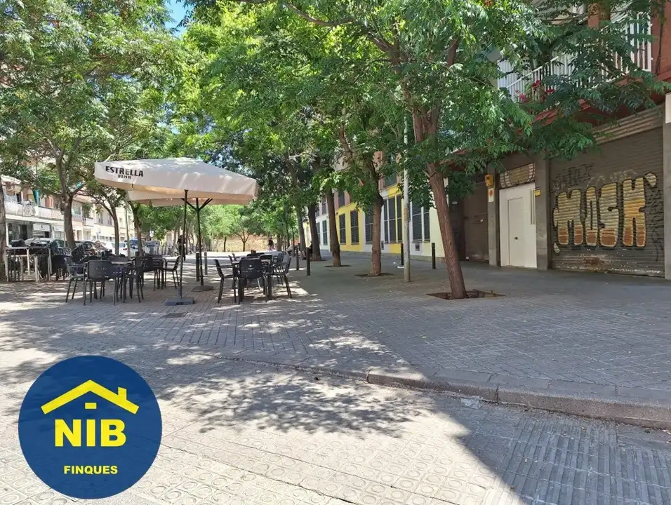 Exterior view of Flat for sale in Barcelona  with Air Conditioner and Heating