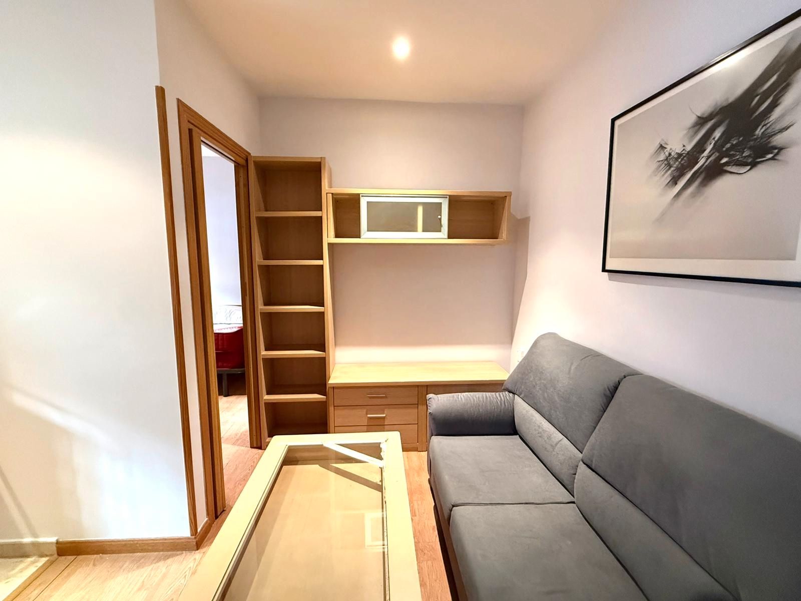 Living room of Study for sale in  Madrid Capital  with Heating, Parquet flooring and Furnished