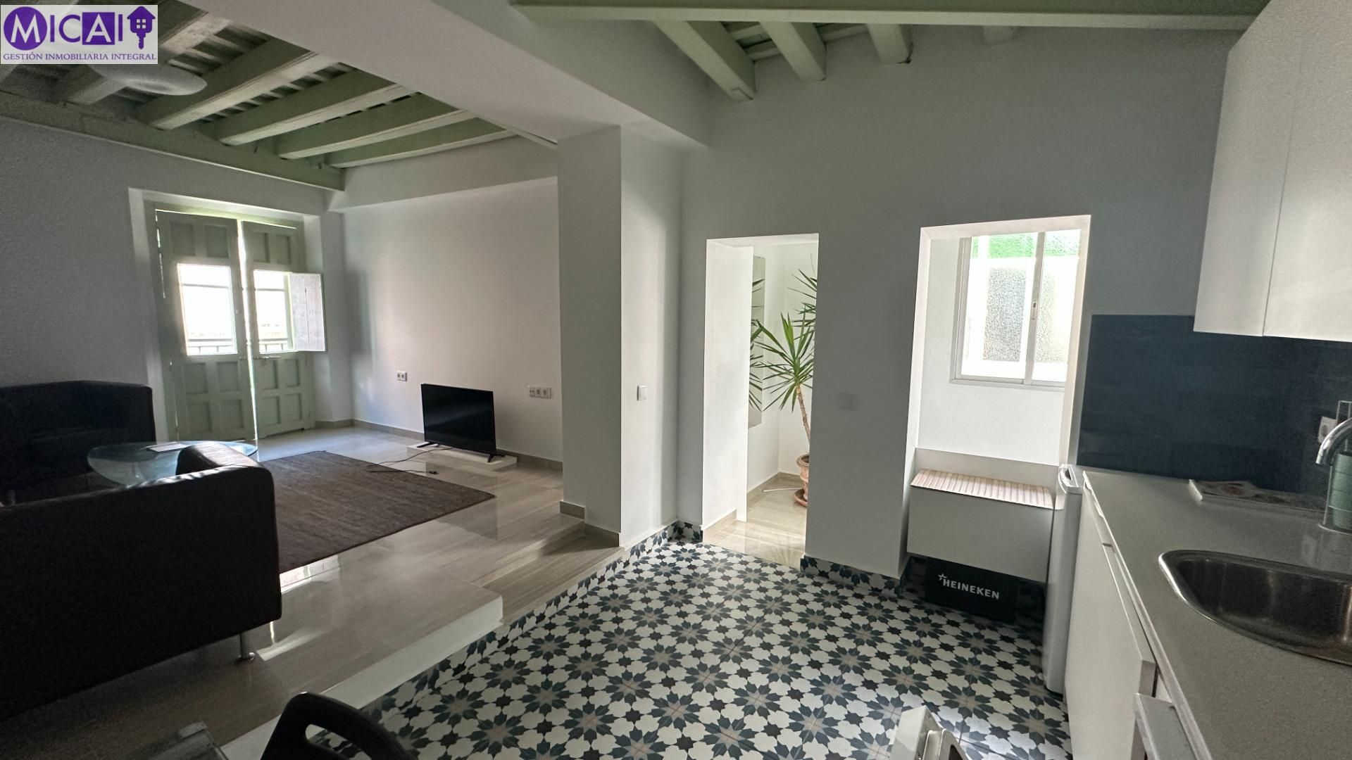 Sala d'estar de Pis en venda en  Cádiz Capital amb Balcó