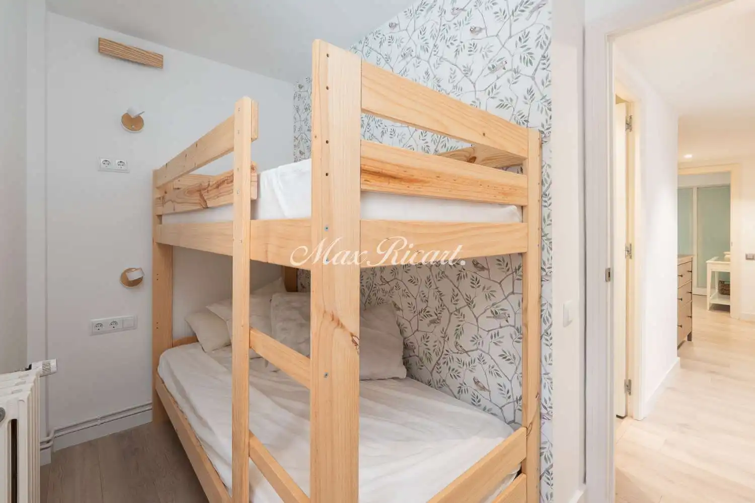 Schlafzimmer von Wohnung zum Verkauf in Barcelona mit Klimaanlage, Heizung und Terrasse