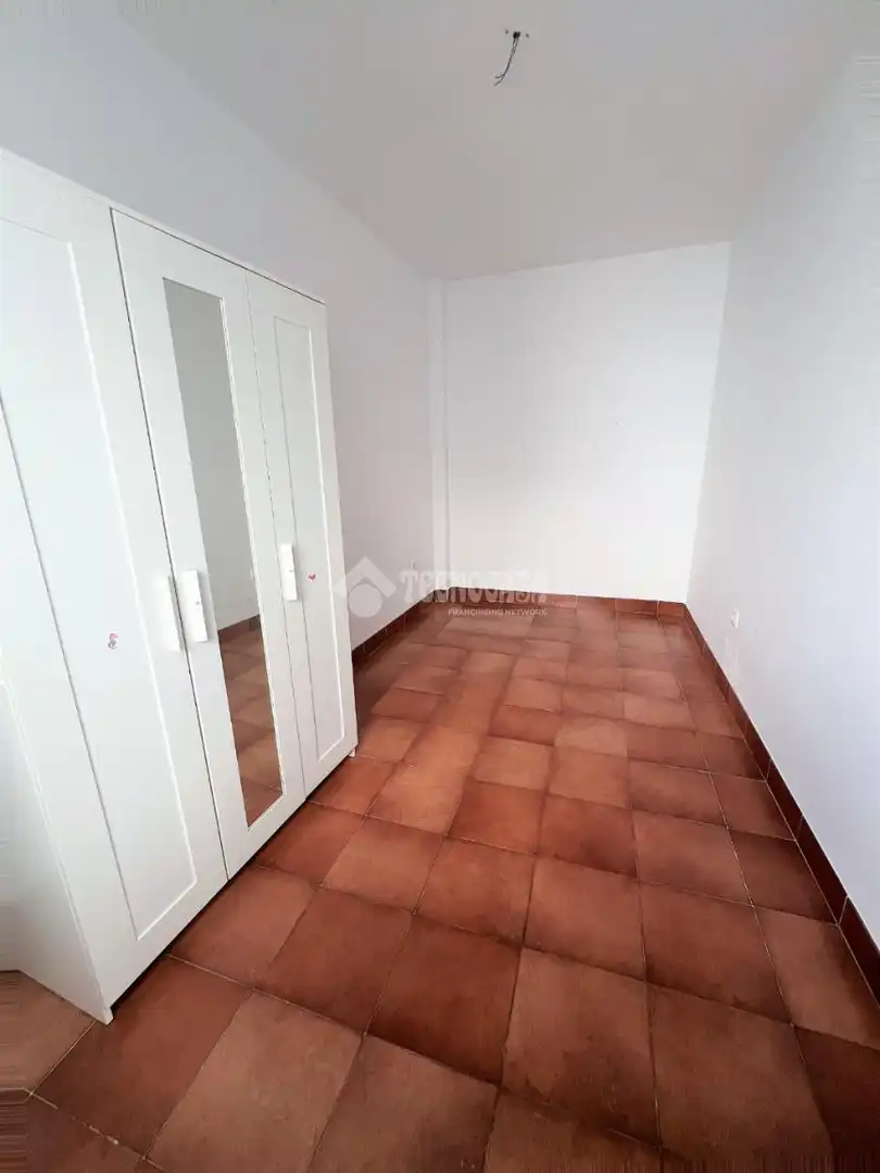 Dormitori de Casa adosada en venda en San Fernando amb Terrassa i Balcó