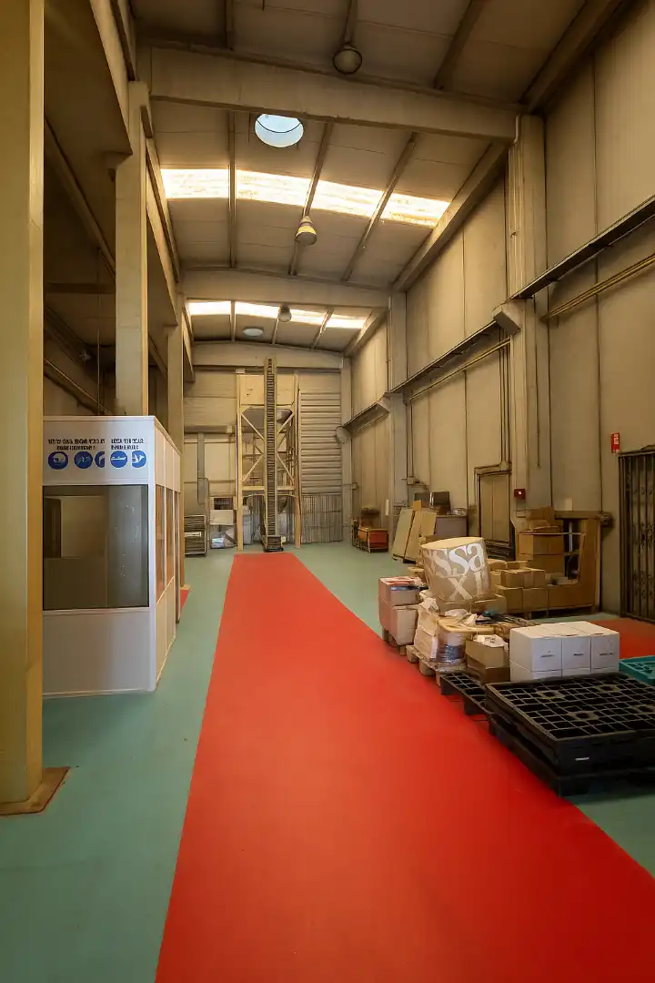 Industrial building for sale in Cervelló, imagen 4