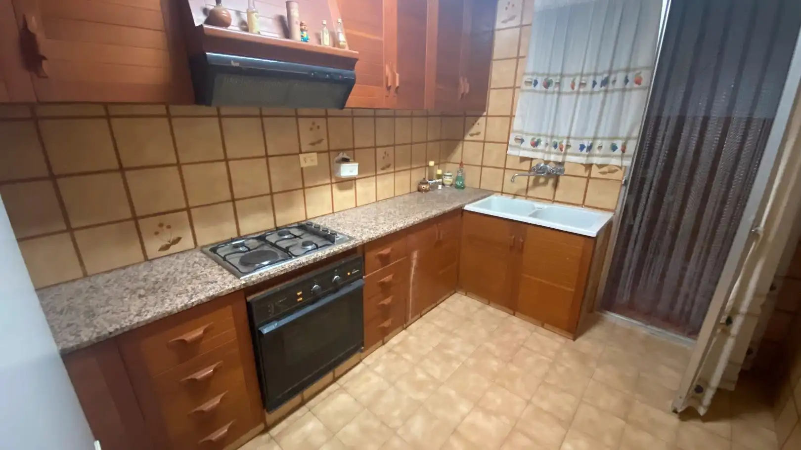 Cuina de Casa o xalet en venda en Castellón de la Plana / Castelló de la Plana amb Terrassa, Rentadora i Balcó
