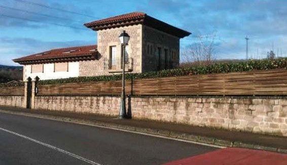 Exterior view of House or chalet for sale in Udías  with Furnished