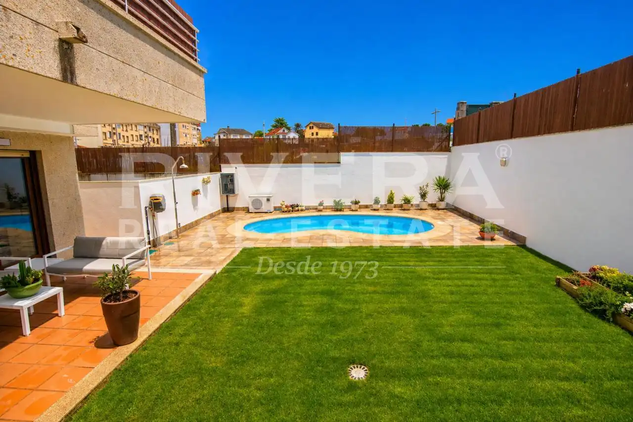Schwimmbecken von Wohnung zum Verkauf in Sanxenxo mit Heizung, Terrasse und Abstellraum