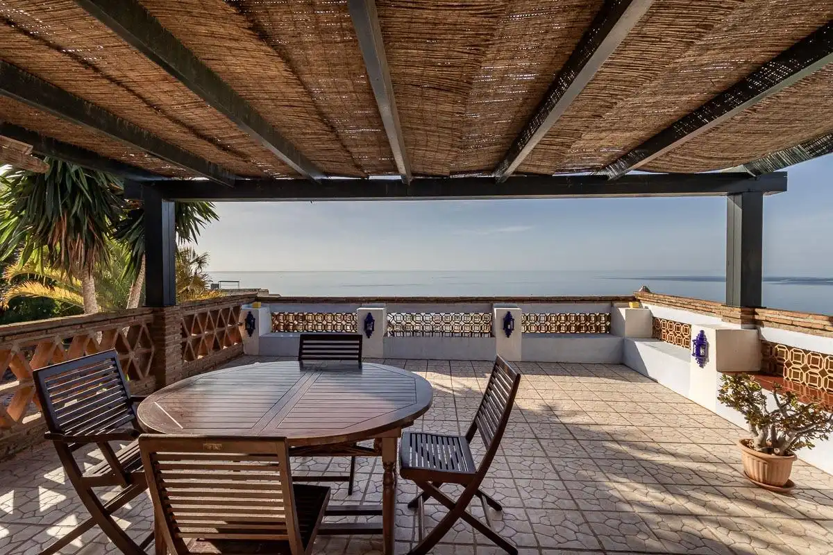 Terrassa de Casa o xalet en venda en Almuñécar amb Aire condicionat, Calefacció i Jardí privat