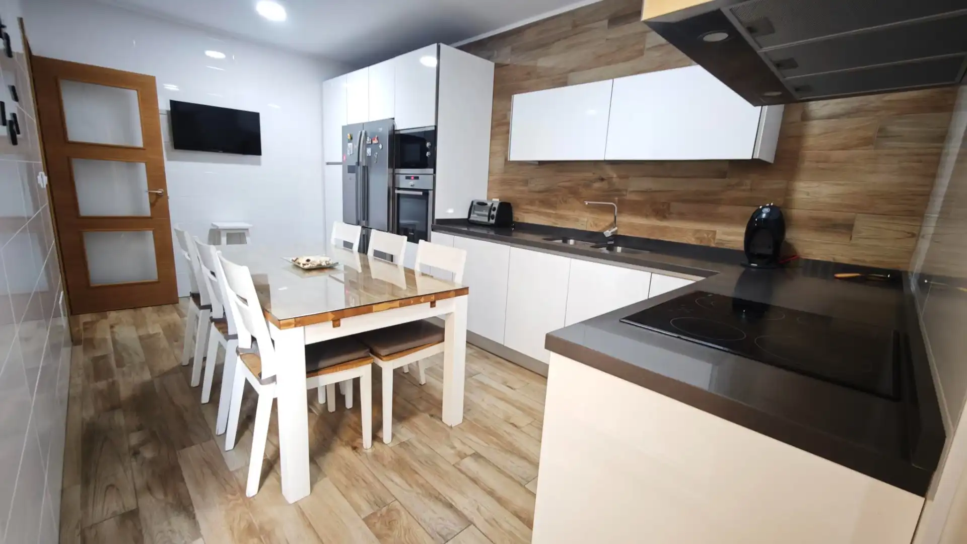 Kitchen of Detached homes for sale in Roquetas de Mar  with Air Conditioner, Furnished and Balcony
