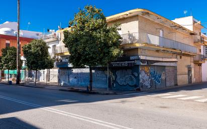 Exterior view of Premises for sale in  Sevilla Capital