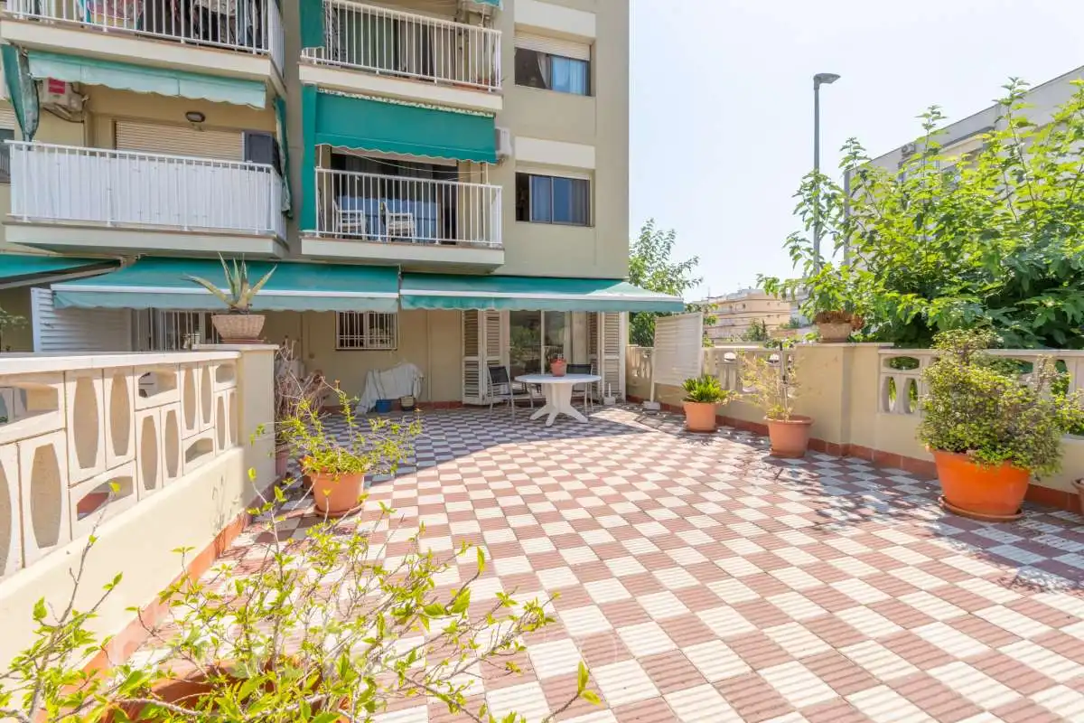 Terraza de Planta baja en venta en Vilanova i la Geltrú con Aire acondicionado, Calefacción y Terraza