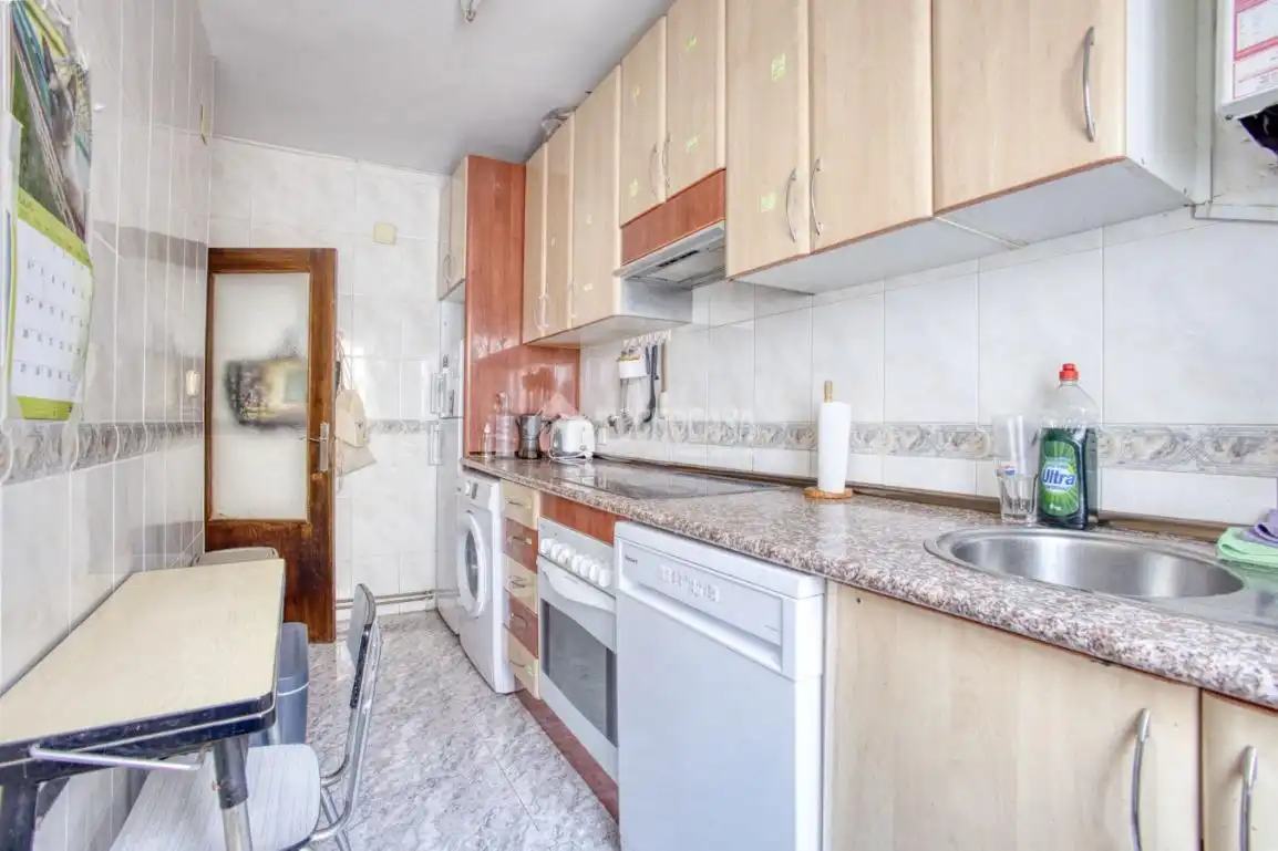Cocina de Piso de alquiler en Salamanca con Calefacción y Balcón