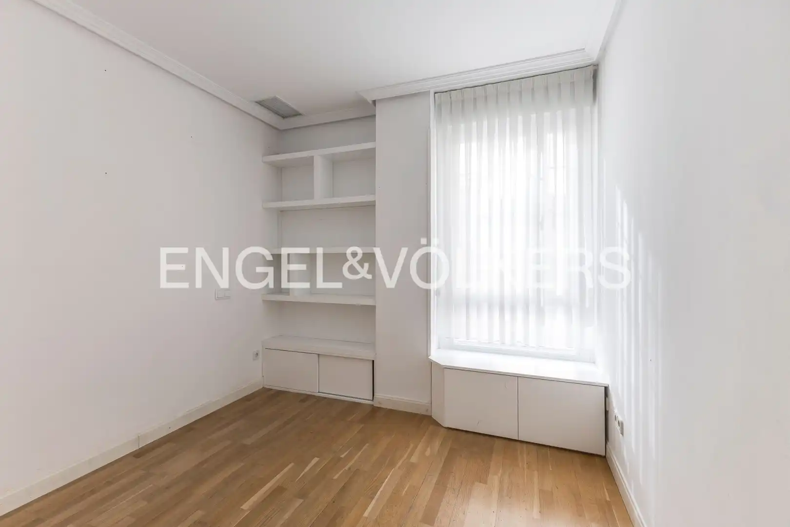 Sala de estar de Piso en venta en Madrid con Aire acondicionado, Calefacción y Jardín privado