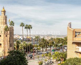 Exterior view of Apartment for sale in  Sevilla Capital  with Air Conditioner, Heating and Balcony