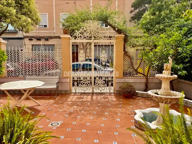 Vista exterior de Casa o xalet de lloguer en Valencia amb Aire condicionat, Calefacció i Terrassa