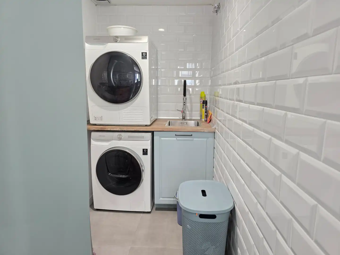 Badezimmer von Einfamilien-Reihenhaus zum Verkauf in Sabadell mit Terrasse und Schwimmbad