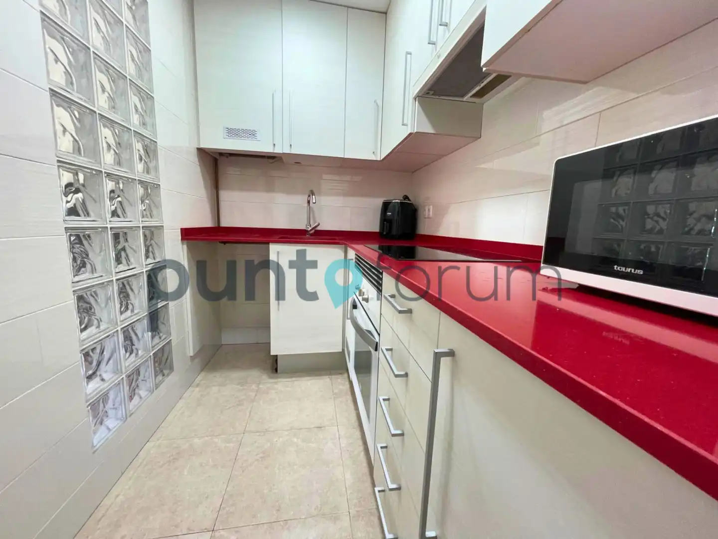 Cocina de Piso en venta en Barcelona con Calefacción, Trastero y Amueblado