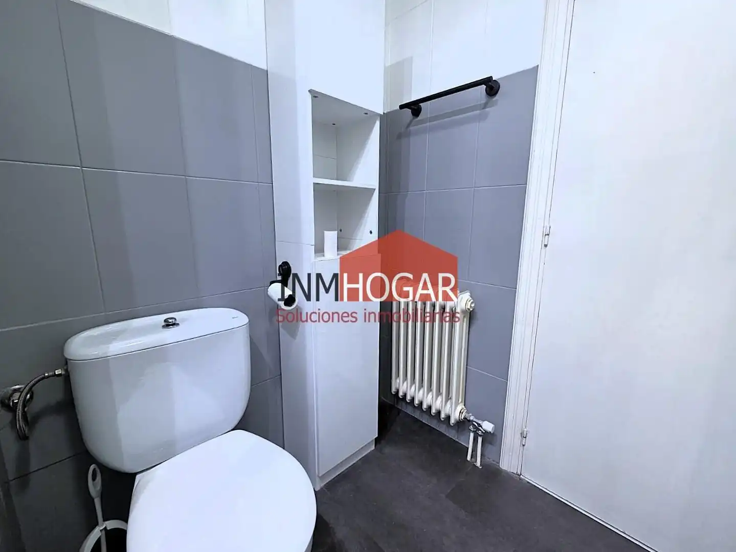 Baño de Piso en venta en Ávila con Calefacción, Parquet y Balcón