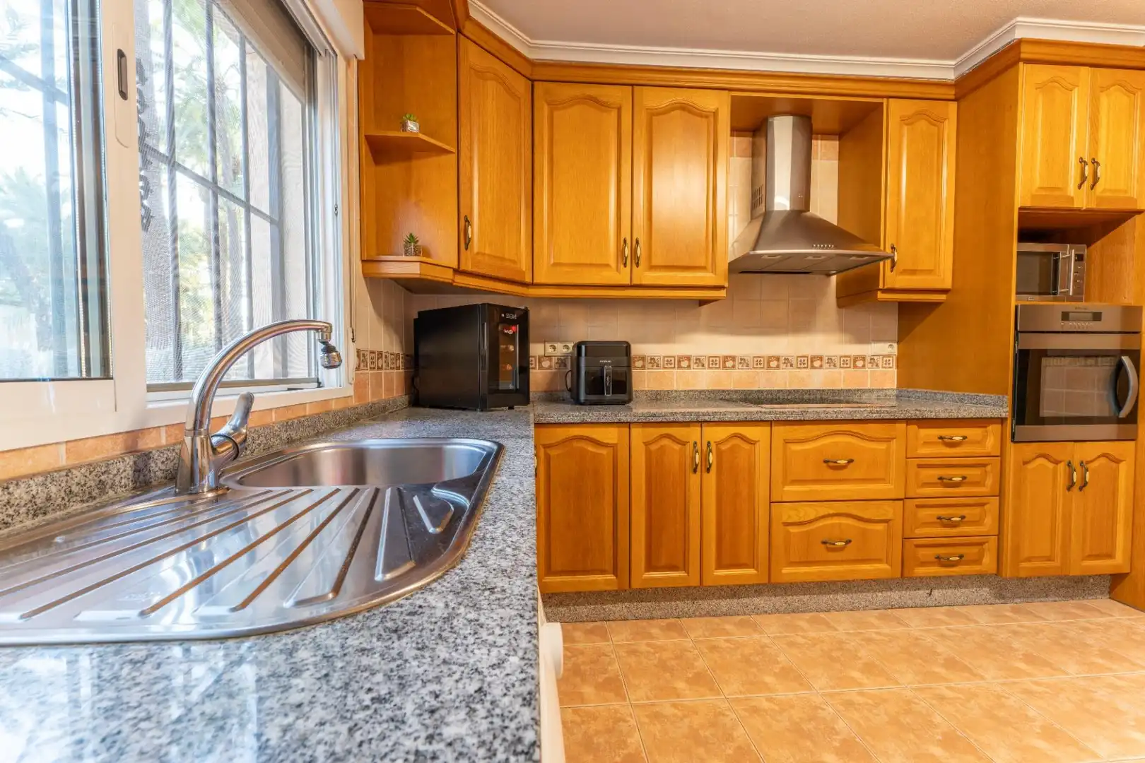Cocina de Casa o chalet en venta en Elche / Elx con Aire acondicionado, Jardín privado y Terraza