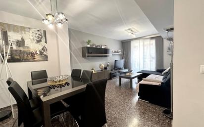 Sala d'estar de Pis en venda en Aldaia amb Jardí privat, Traster i Balcó