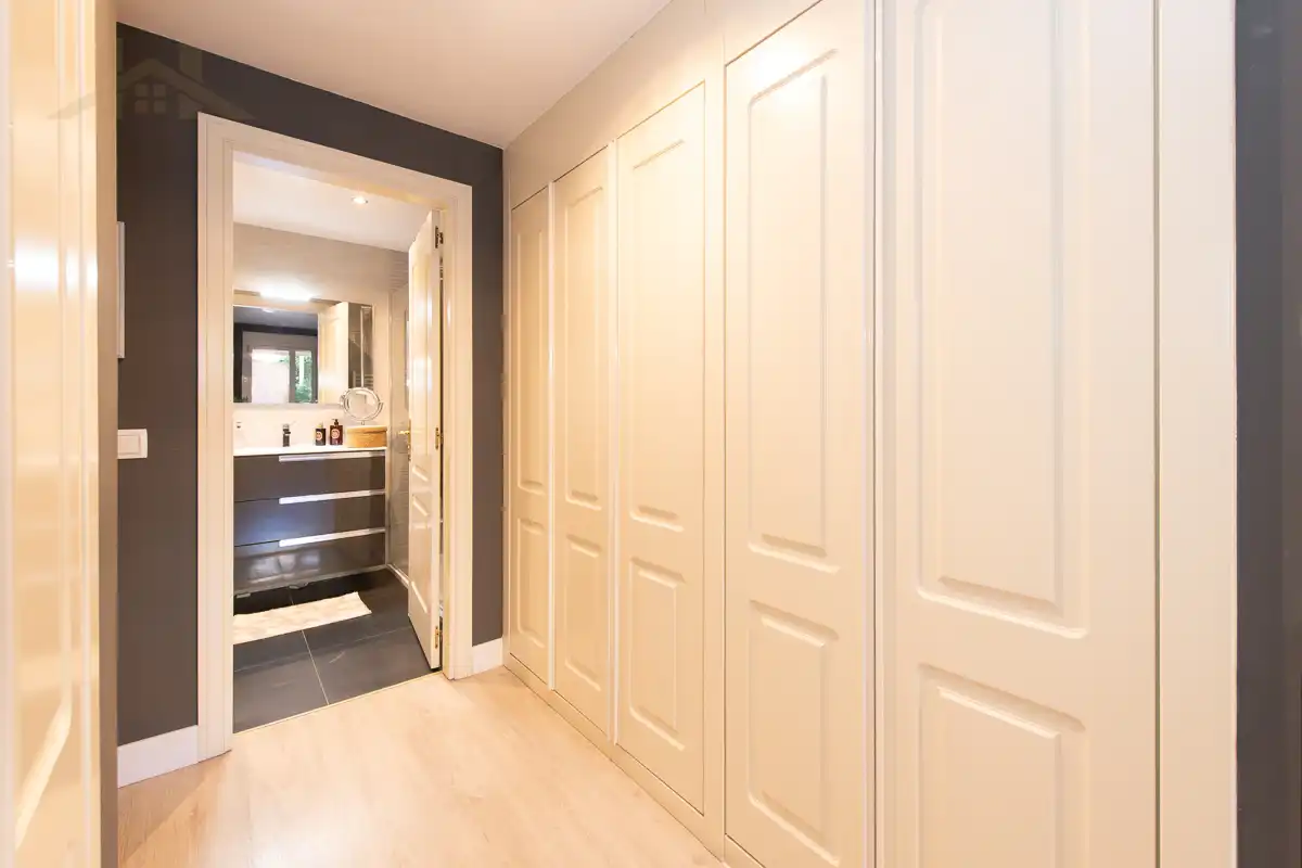 Ground floor for sale in La Moraleja  with Air Conditioner, Heating and Private garden