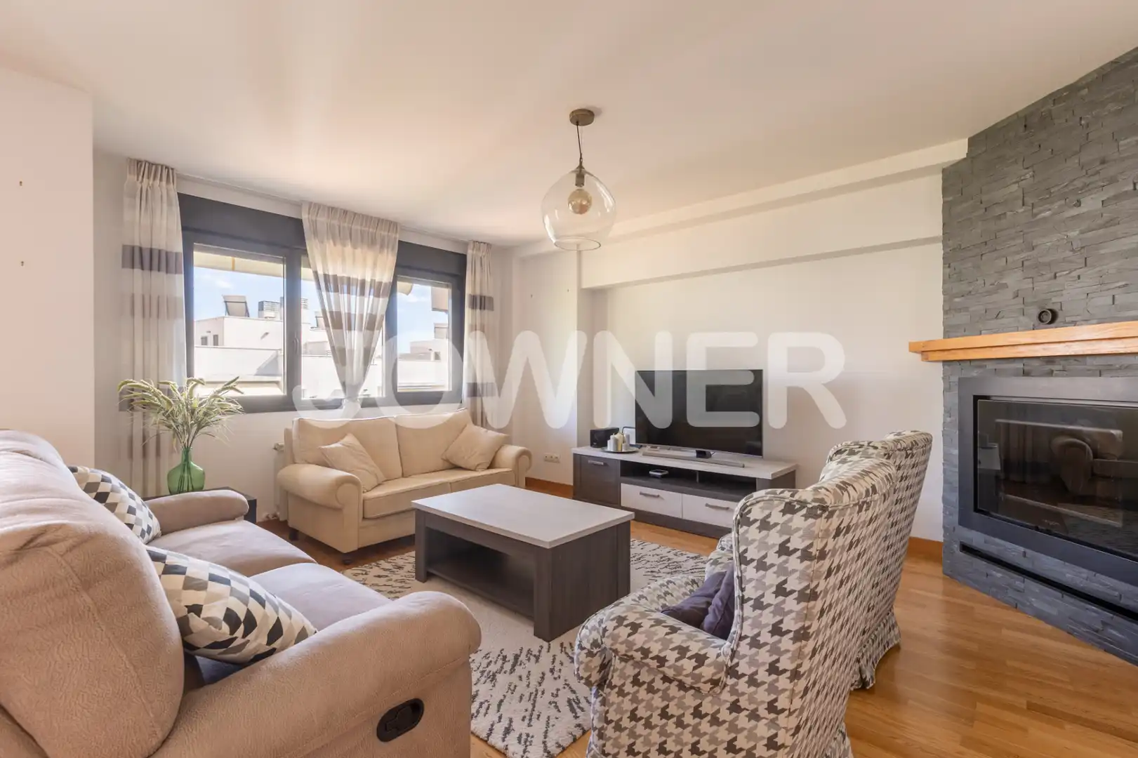 Sala d'estar de Casa o xalet de lloguer en Tres Cantos amb Aire condicionat, Jardí privat i Terrassa