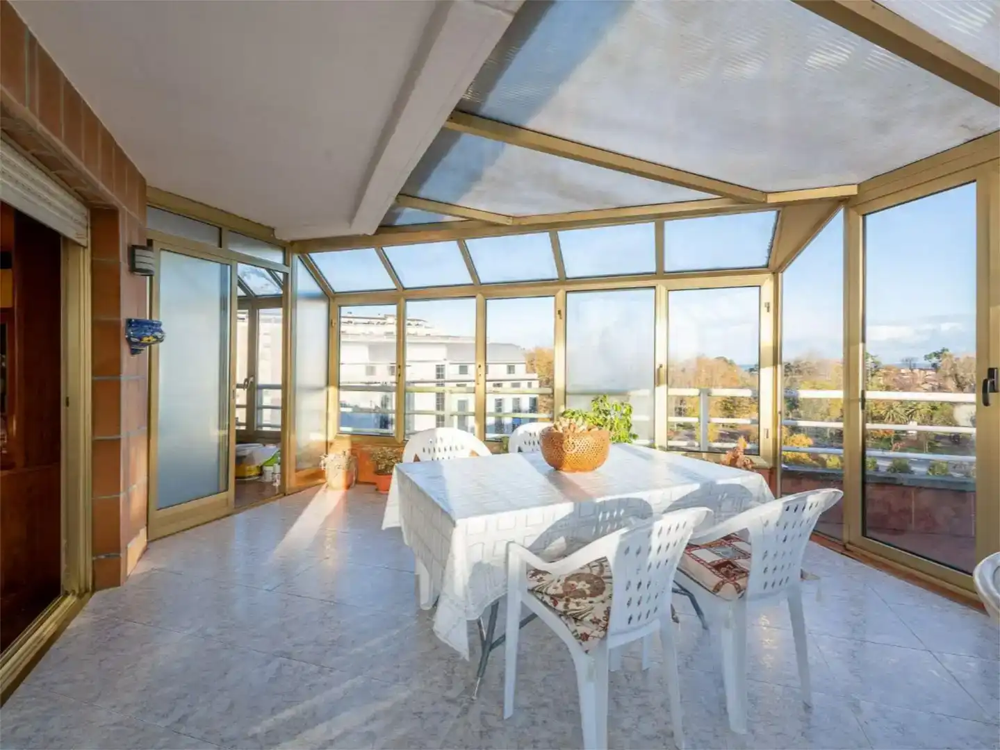 Terraza de Piso de alquiler en Gijón  con Parquet y Amueblado