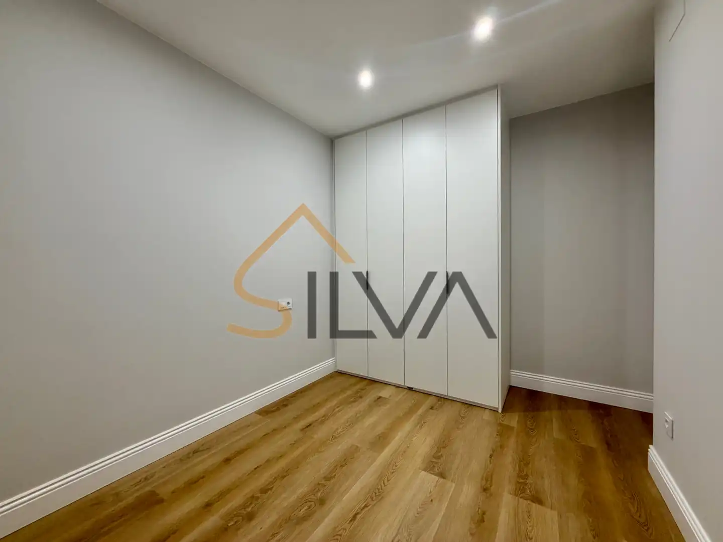 Habitación de Piso en venta en Lugo con Calefacción, Horno y Microondas