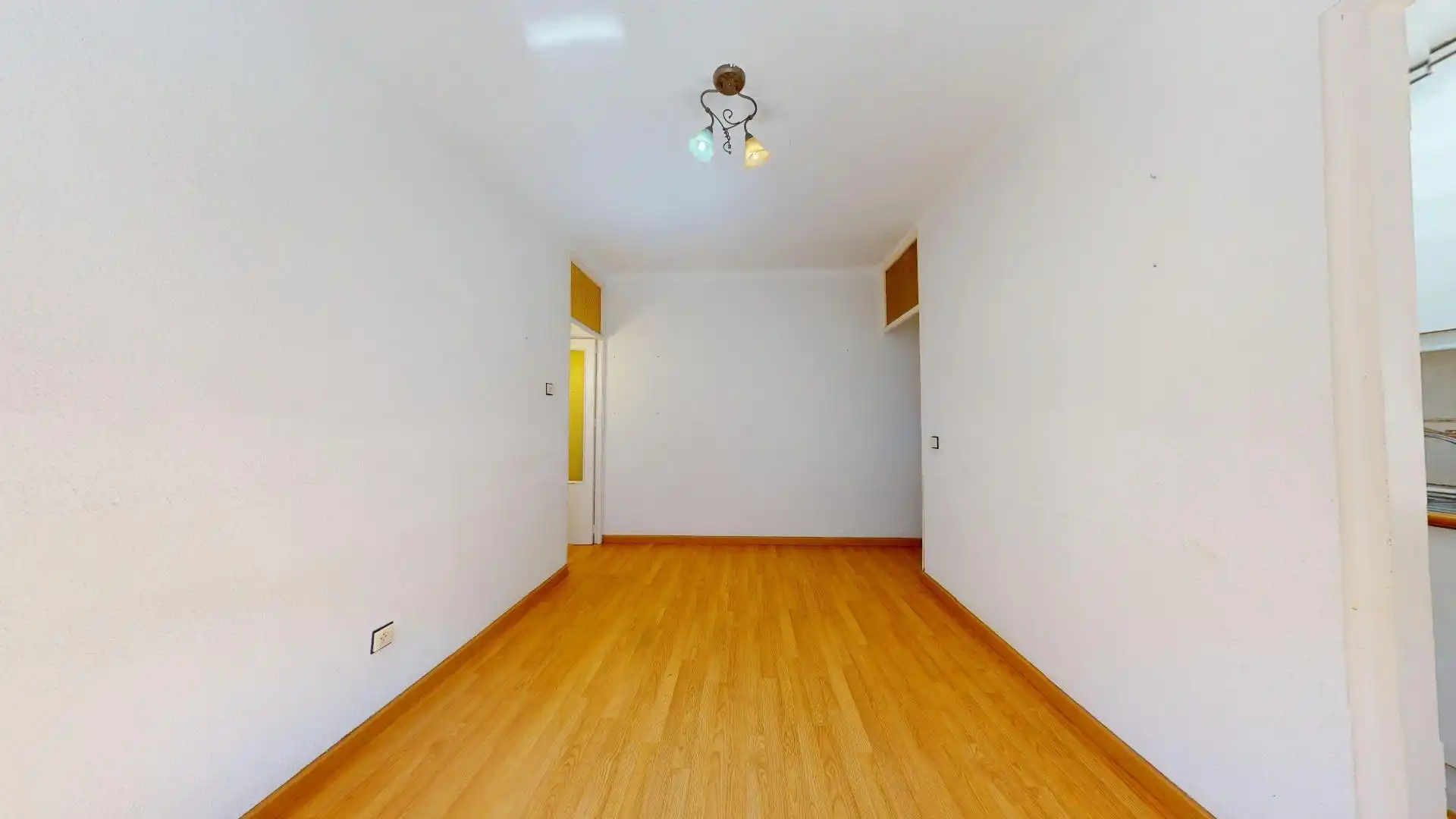 Flat with lift for sale in Calle Benadalid, imagen 3