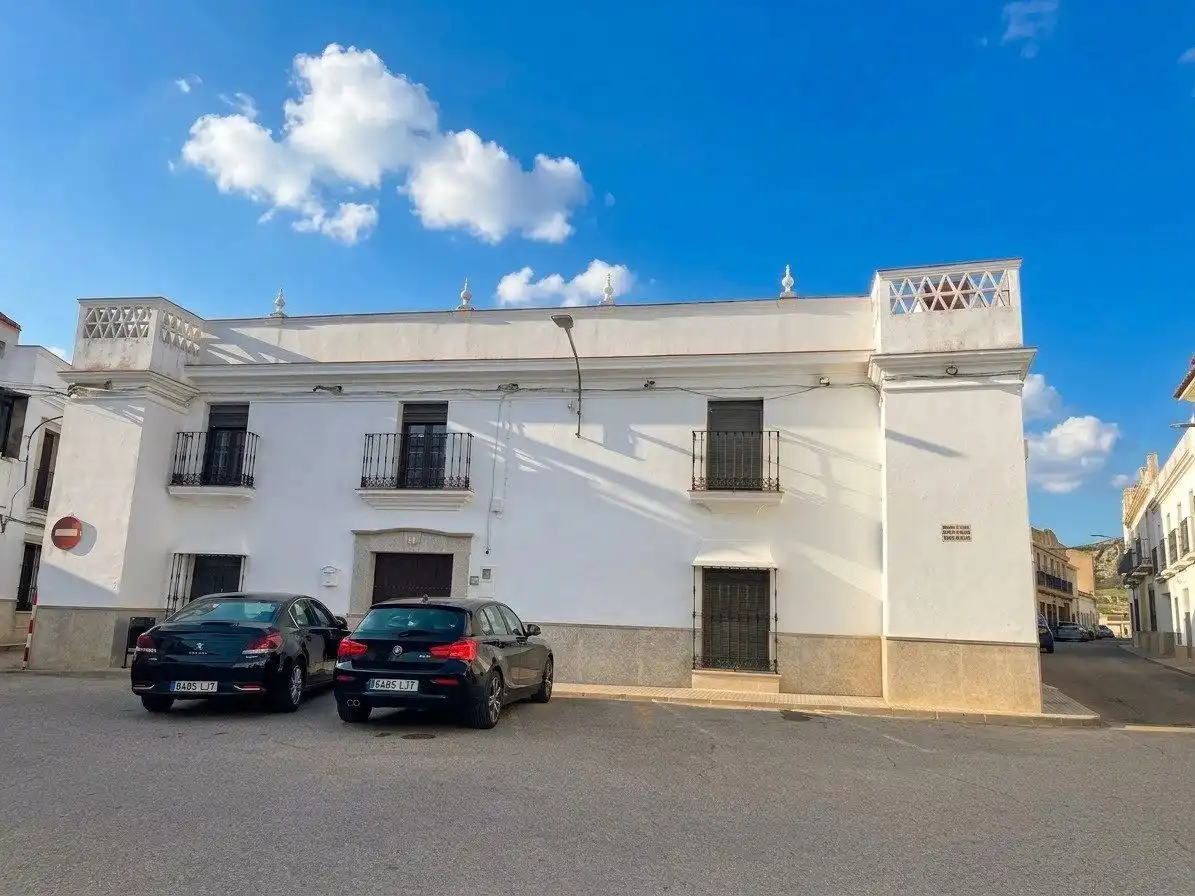 Außenansicht von Gebäude zum Verkauf in Arroyo de San Serván, Badajoz
