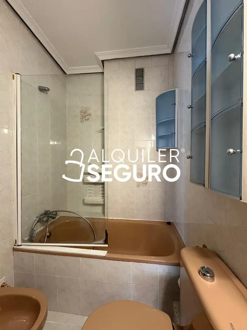 Baño de Piso de alquiler en Puente de Vallecas