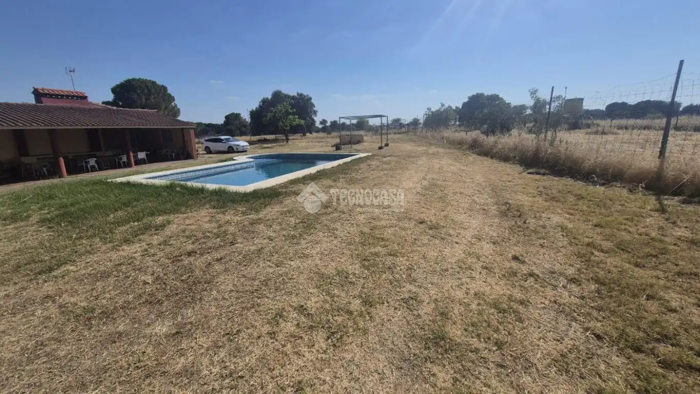 Casa adosada en venta en Badajoz con Amueblado