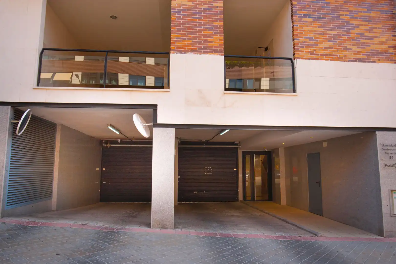 Garage for sale in Madrid
