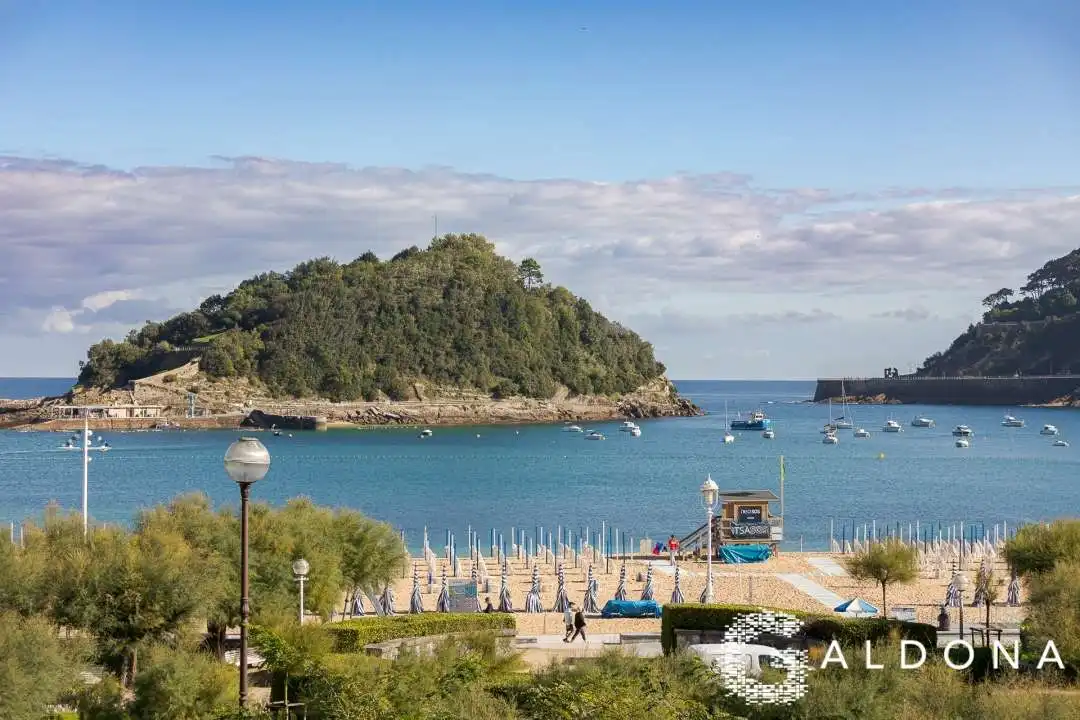Casa o xalet en venda en Donostia - San Sebastián  amb Calefacció, Jardí privat i Terrassa