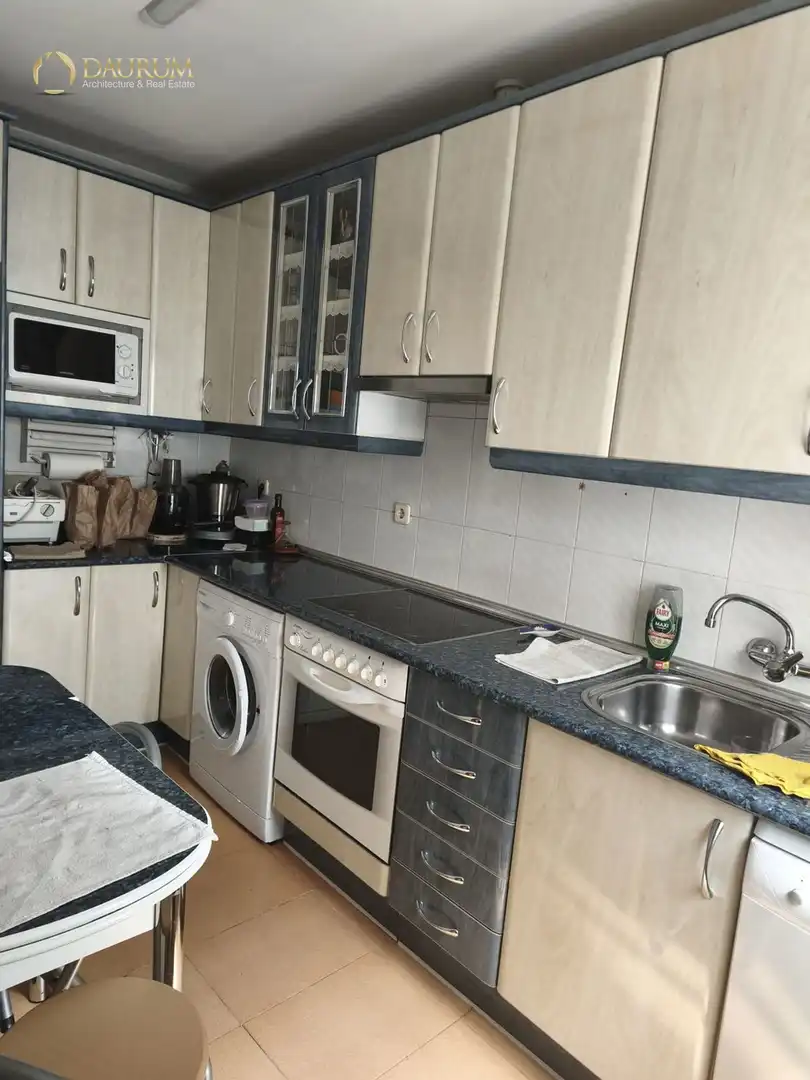 Cocina de Casa adosada en venta en Madrid con Calefacción, Terraza y Trastero