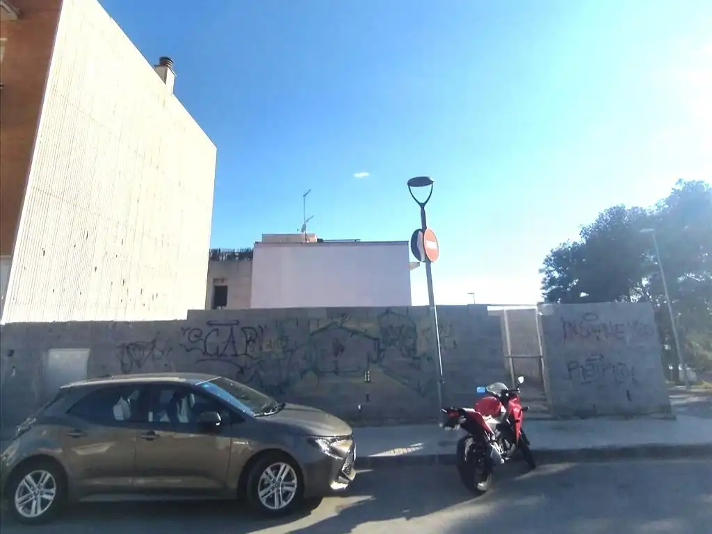 Terreno residencial en venta en Santa Maria - L'Eixample - Sud Sumella, imagen 2