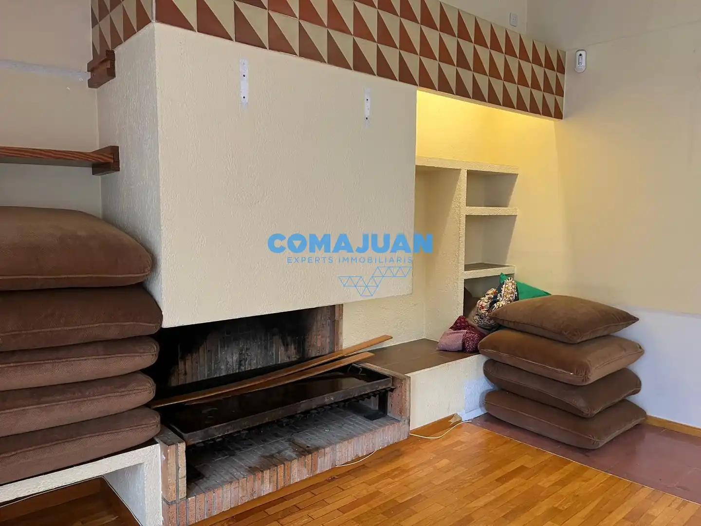 Wohnzimmer von Country house zum Verkauf in Mataró mit Klimaanlage, Heizung und Terrasse