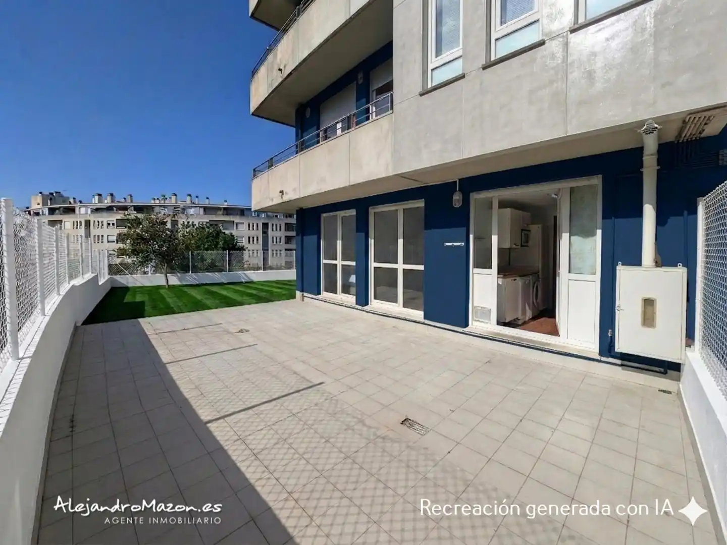 Vista exterior de Piso en venta en Castro-Urdiales con Calefacción, Jardín privado y Terraza