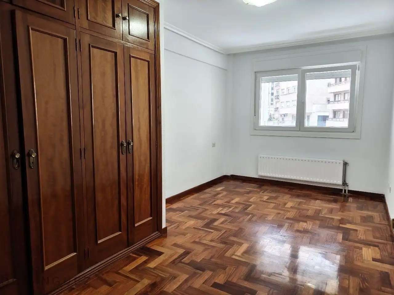Habitación de Piso de alquiler en Vigo  con Calefacción, Terraza y Trastero