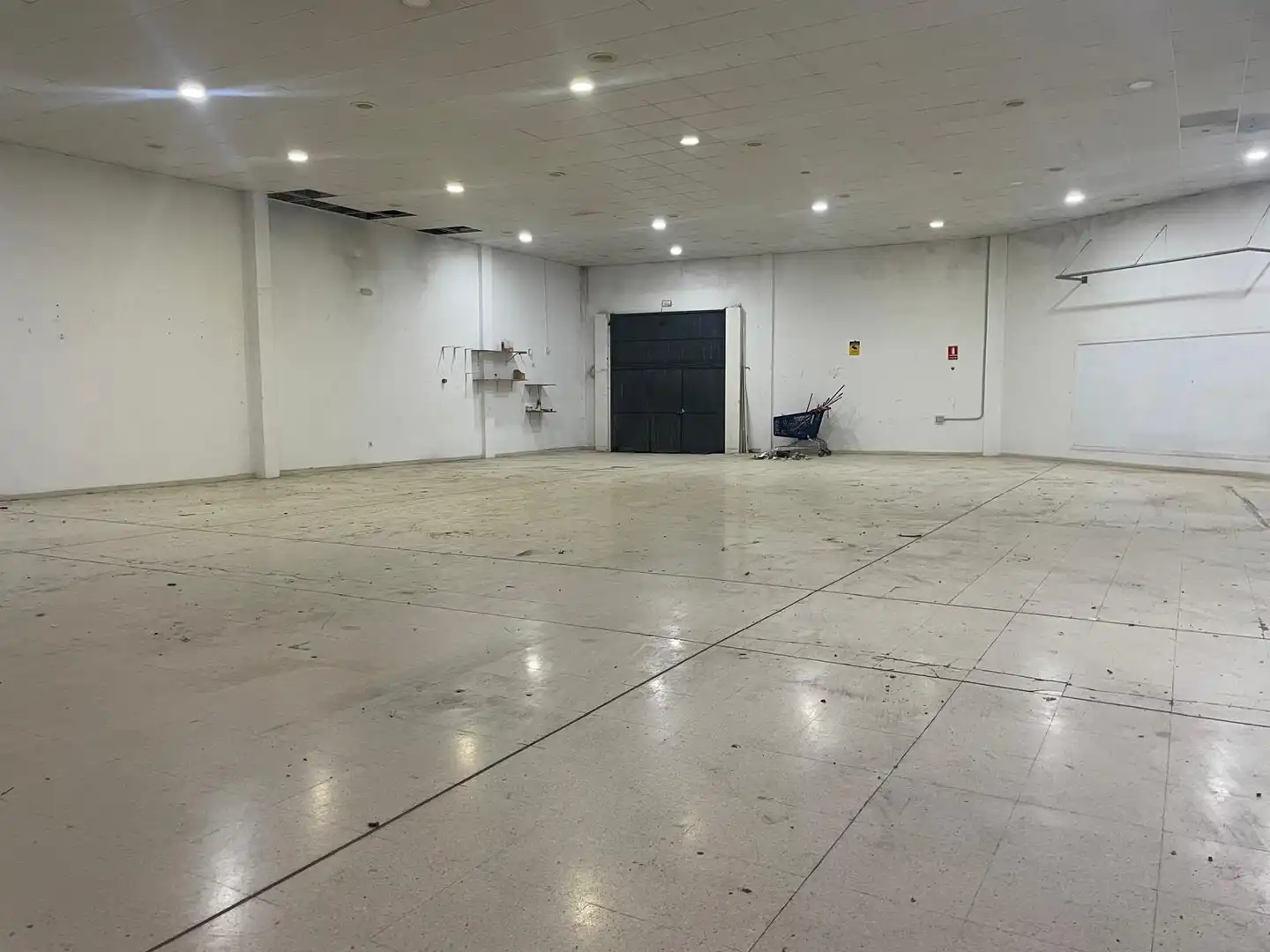 Nau industrial en venda a El Juncal - Vallealto