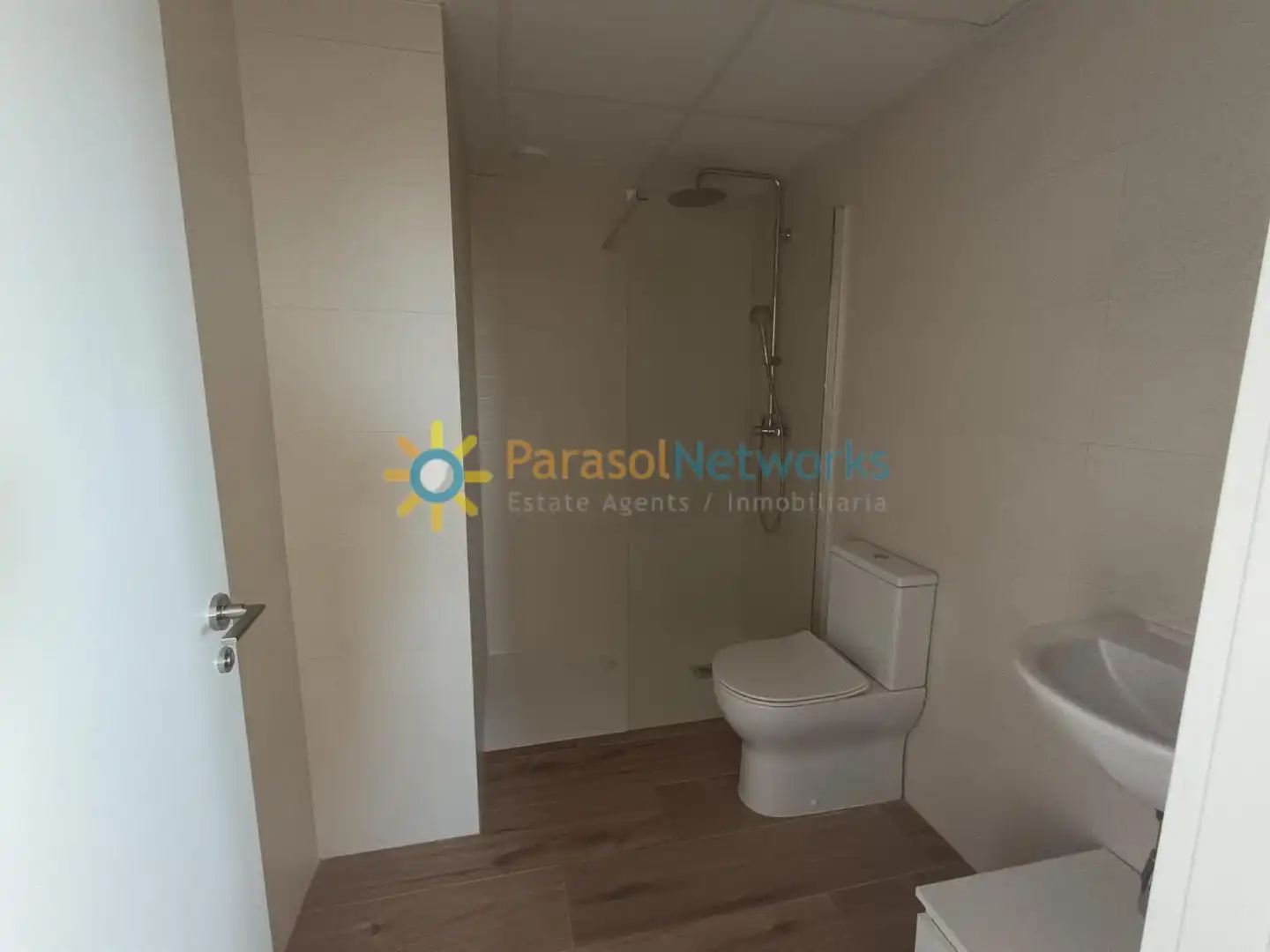 Badezimmer von Maisonette zur Miete in Daimús mit Abstellraum und Gemeinschaftspool