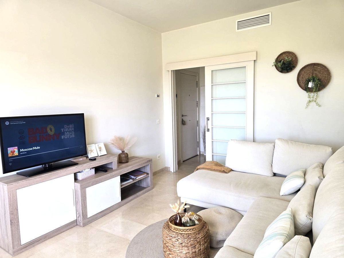 Sala d'estar de Apartament de lloguer en Estepona amb Aire condicionat, Calefacció i Terrassa