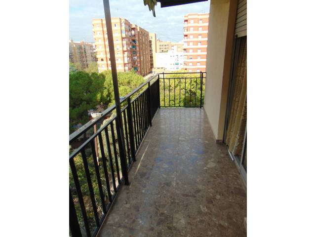 Piso en Alquiler en Plaza Cedro en Ciutat Jardí