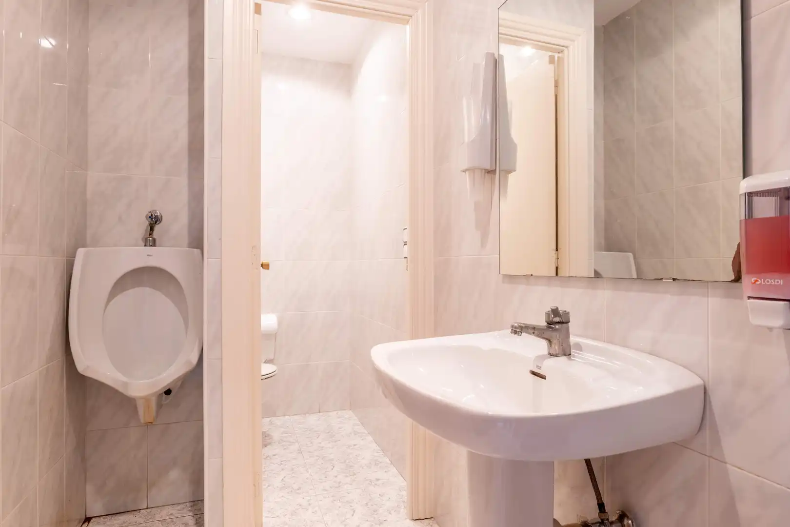 Casa o chalet en venta en Calle OSA MAYOR, 40, Valdefierro