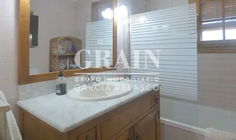 Bany de Casa o xalet en venda en Albacete amb Calefacció, Jardí privat i Piscina