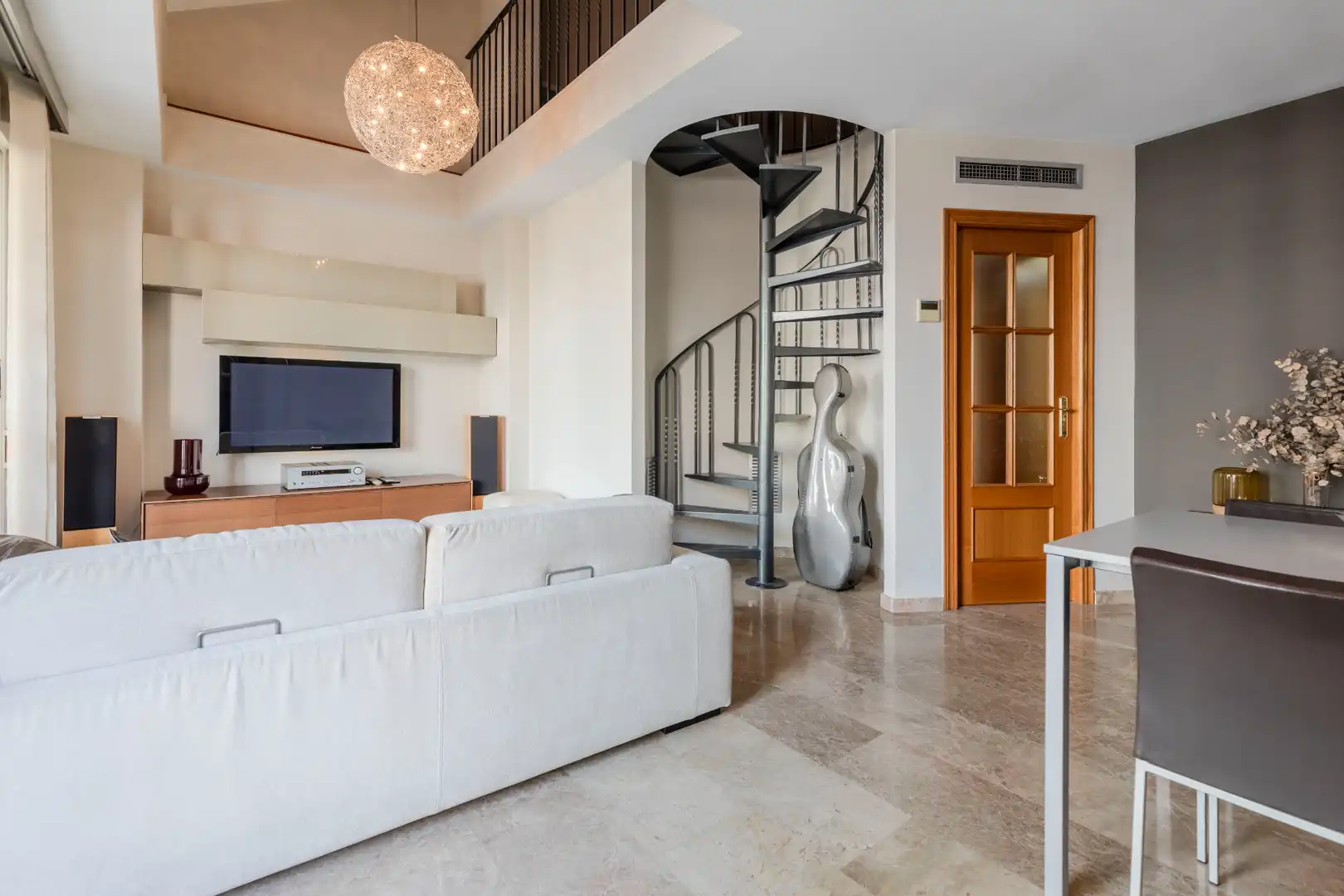 Attic for rent in Carrer de Matias Perelló, Russafa