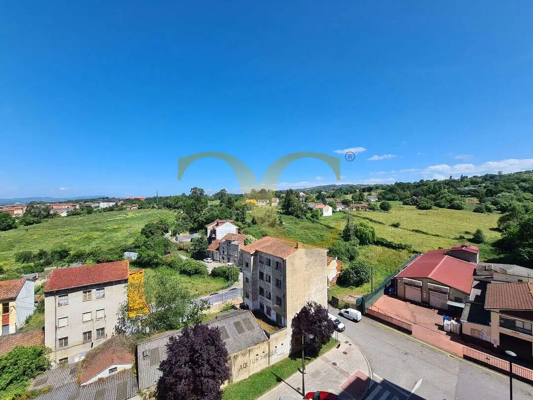Vista exterior de Piso en venta en Oviedo  con Calefacción, Terraza y Trastero