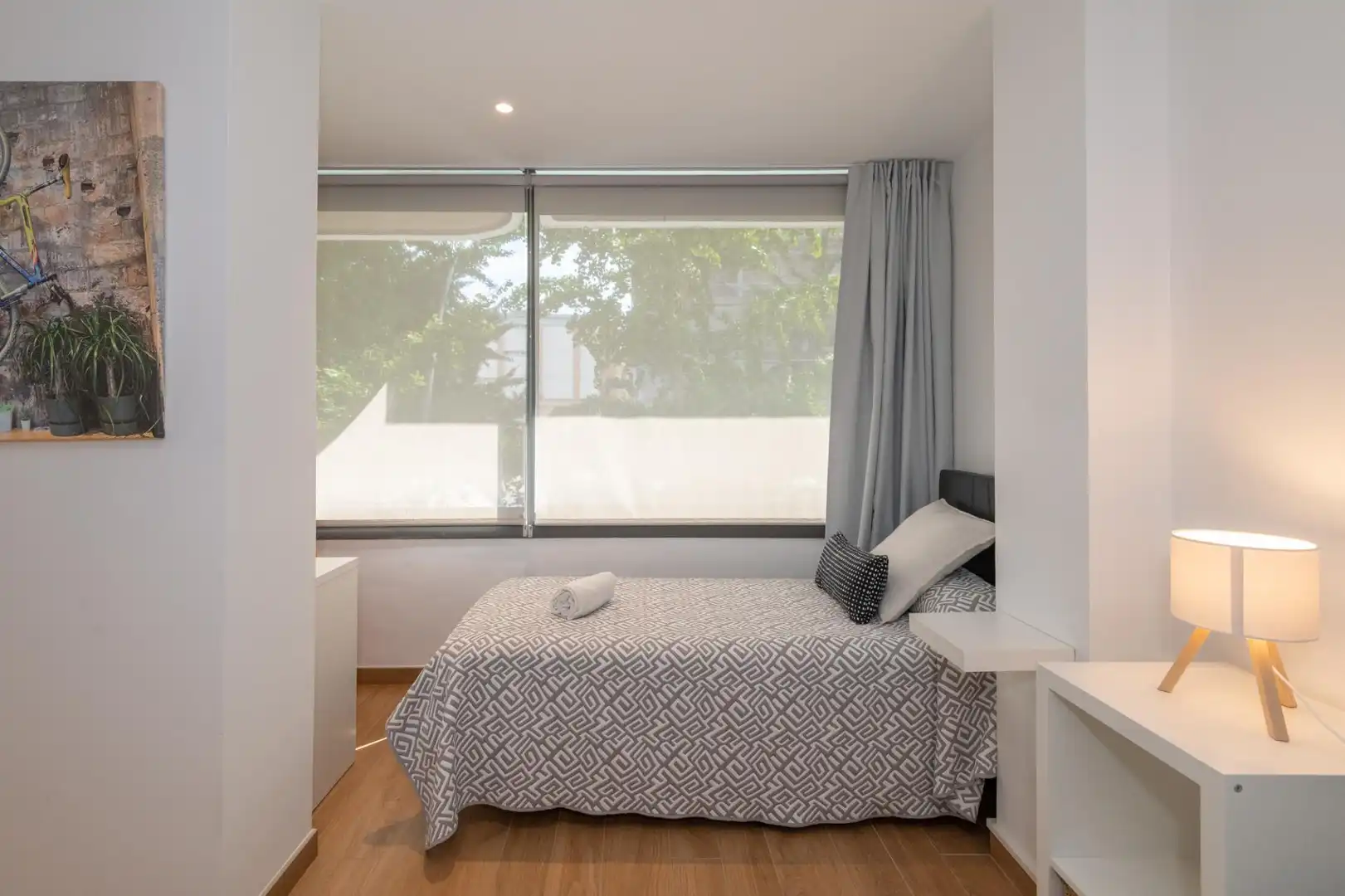 Bedroom of Flat for rent in Girona  with Air Conditioner, Heating and Furnished
