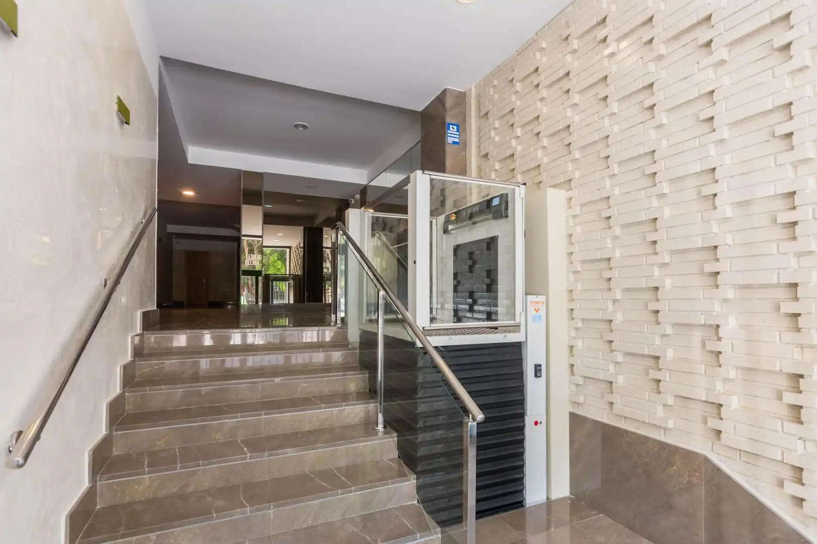 Wohnung zur Miete in Murcia mit Klimaanlage, Terrasse und Abstellraum
