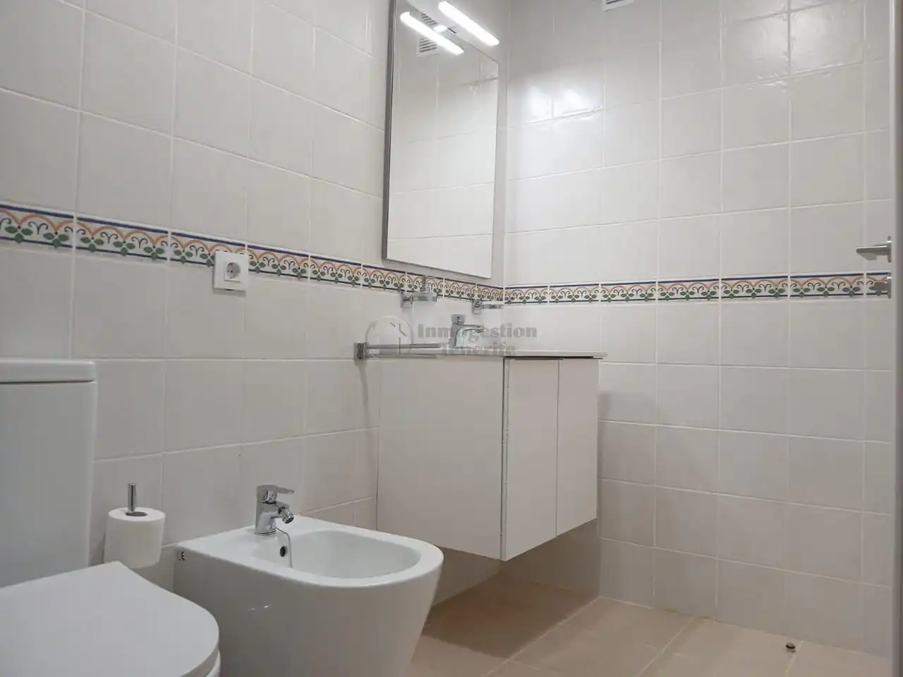 Baño de Piso de alquiler en Arona con Amueblado, Balcón y Internet