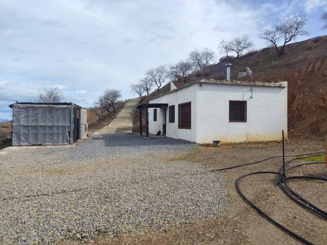 Finca rústica en Venta en Cástaras